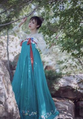 办公室秘书老师_剧情片日韩电影在线