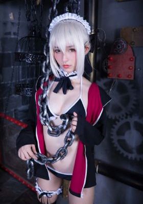 年轻的保姆4_电影未删减版